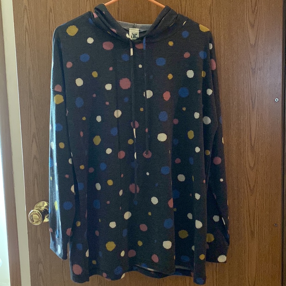 Sew in Love lightweight hoodie. Small. Loose fit, Stretchy. Charcoal w/polka dot